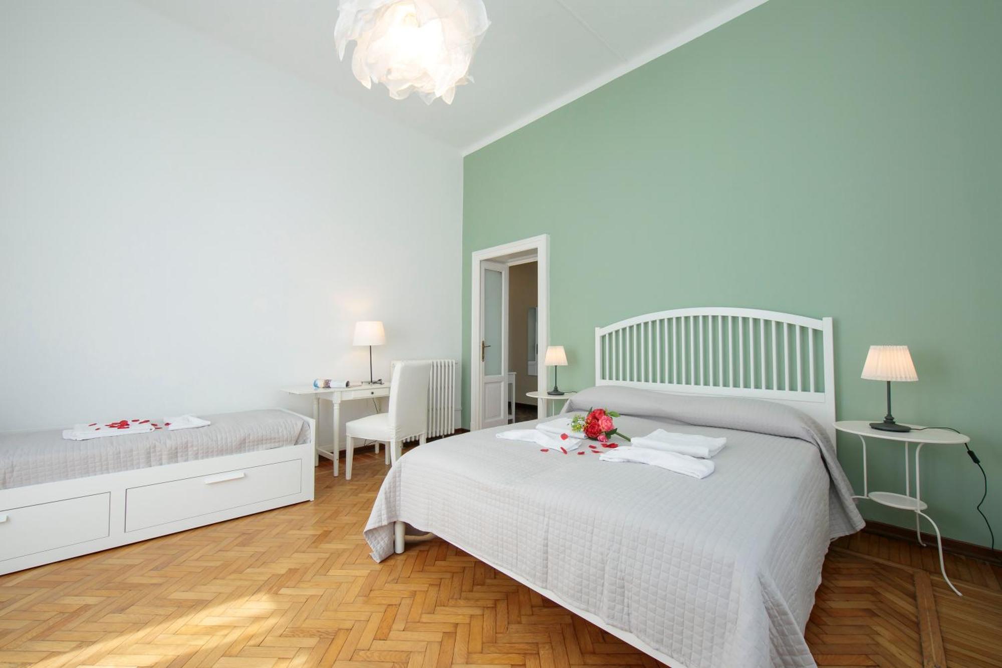 Residenza Oleandro Lake View Luino Center - Happy Rentals Екстериор снимка