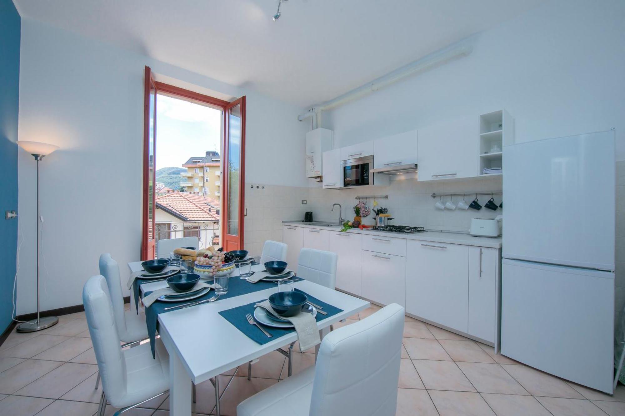 Residenza Oleandro Lake View Luino Center - Happy Rentals Екстериор снимка