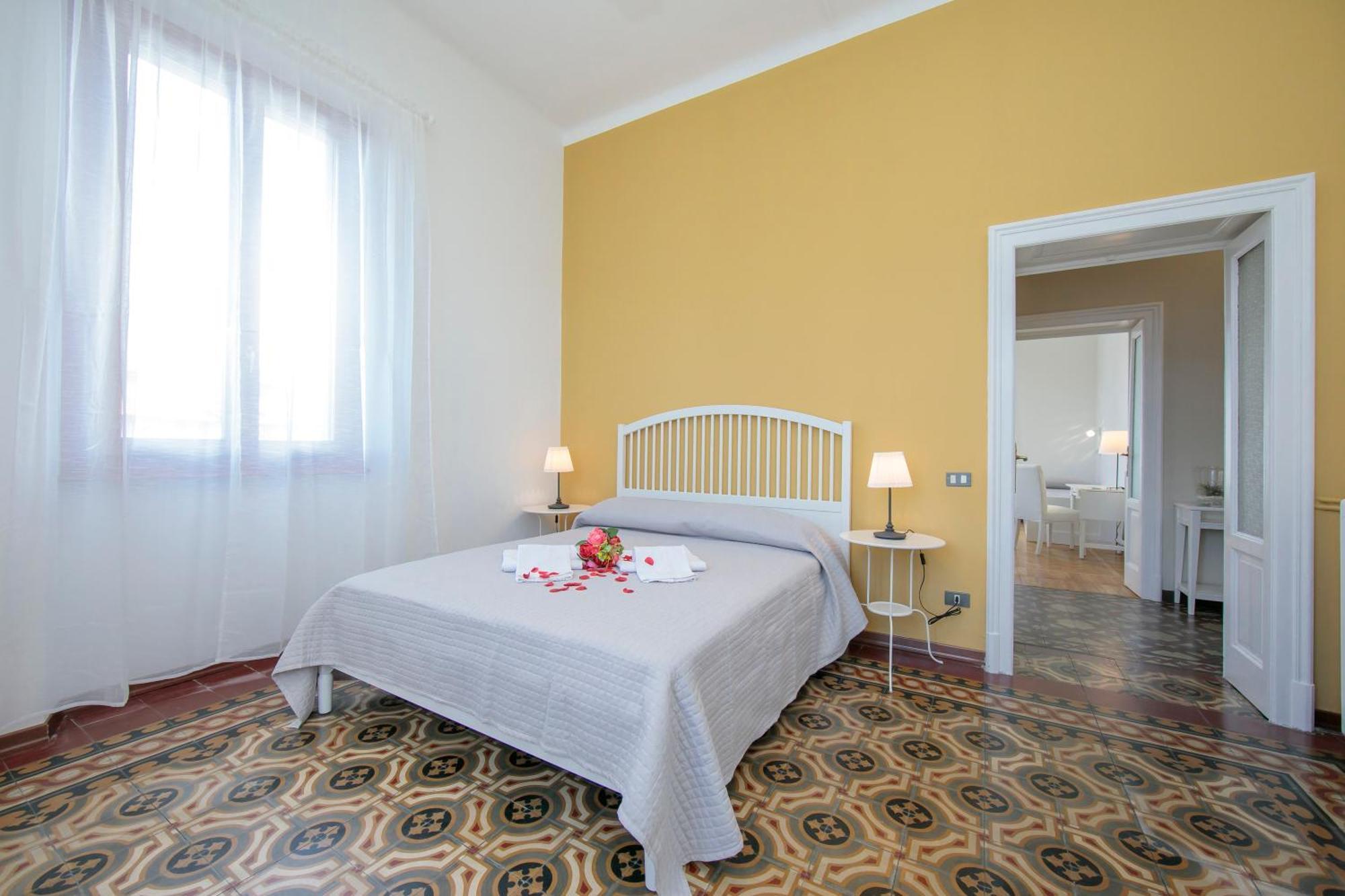 Residenza Oleandro Lake View Luino Center - Happy Rentals Екстериор снимка